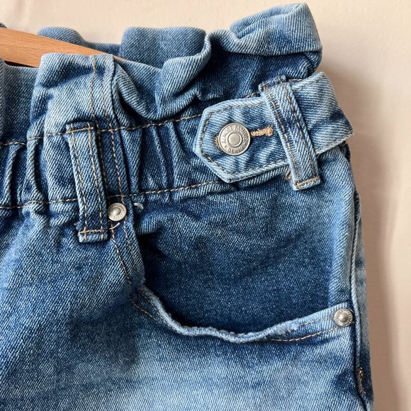 Gently Worn Almost Famous Crave Fame Juniors' Paperbag-Waist Skinny Jeans - Picture 7 of 14